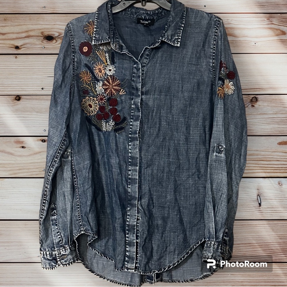 ANTHRO Tolani embroidered denim button-down